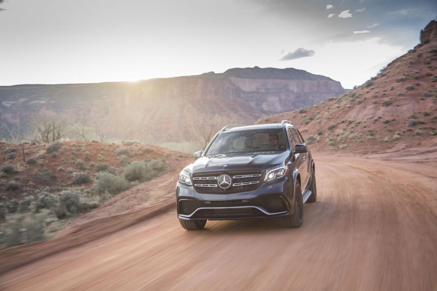  Mercedes-AMG GLS63 4Matic 2016 года  (US) (фото 15 из 30)